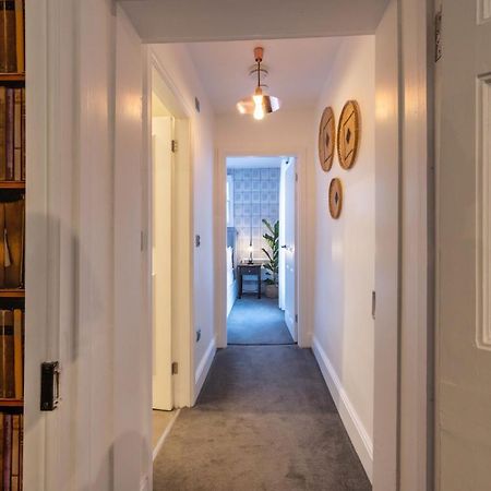 Contemporary Apartment On The Historic Rows Chester Exterior foto